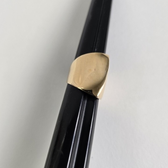 18K solid gold Sharp Edge Estate Ring - Picture 9 of 15